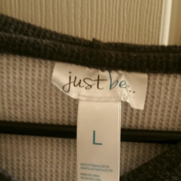 Shirt.  Long - Picture 2 of 2